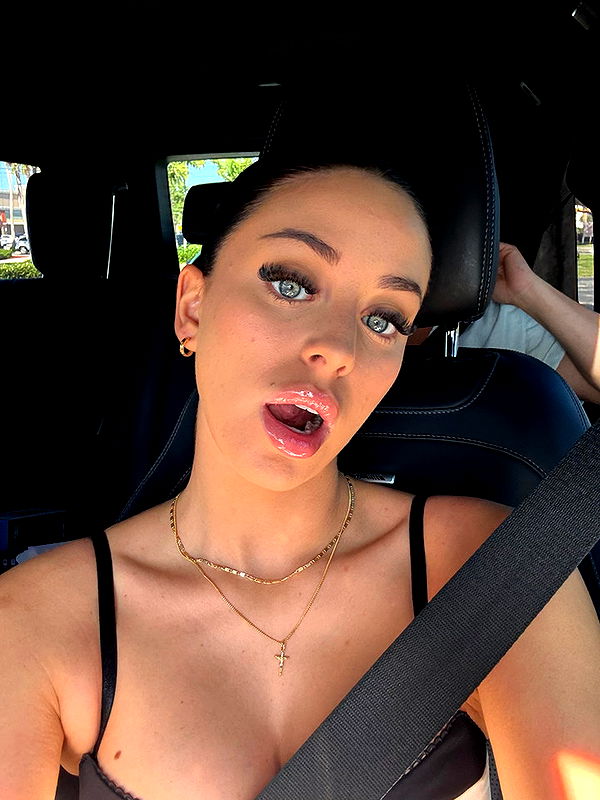 camilla_classy image ~ Altpins