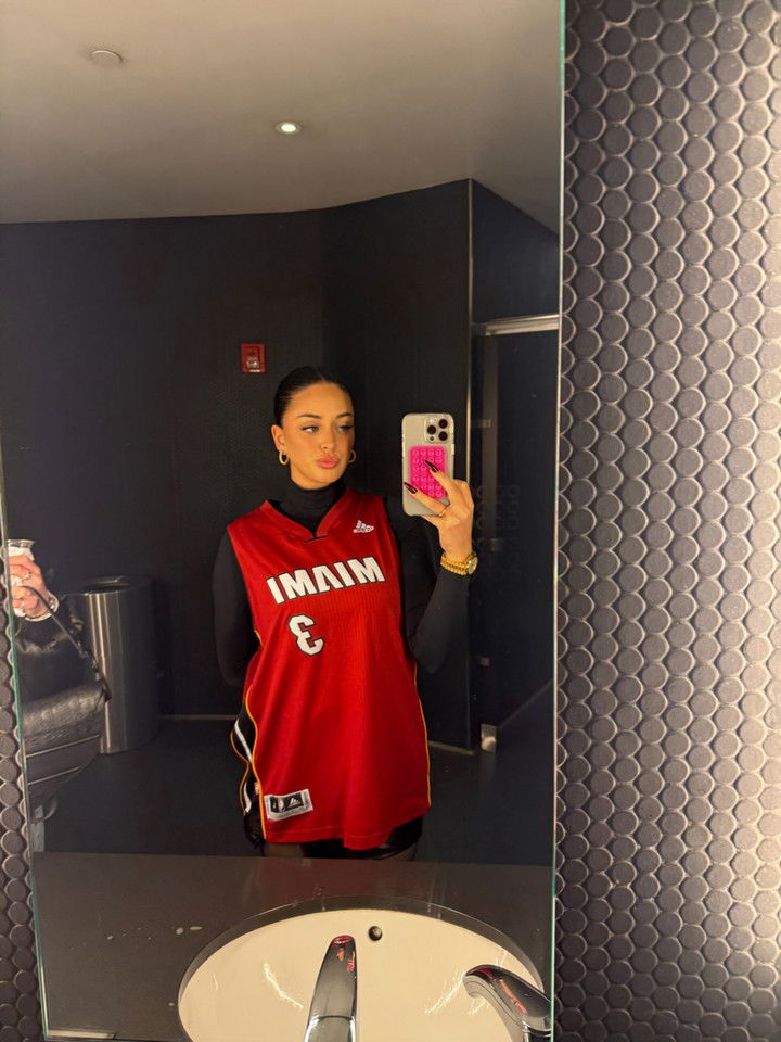 camilla_classy snapchat image archive image