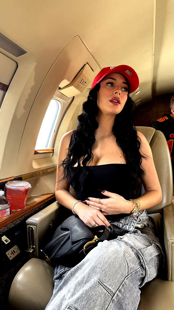 camilla_classy image ~ Altpins