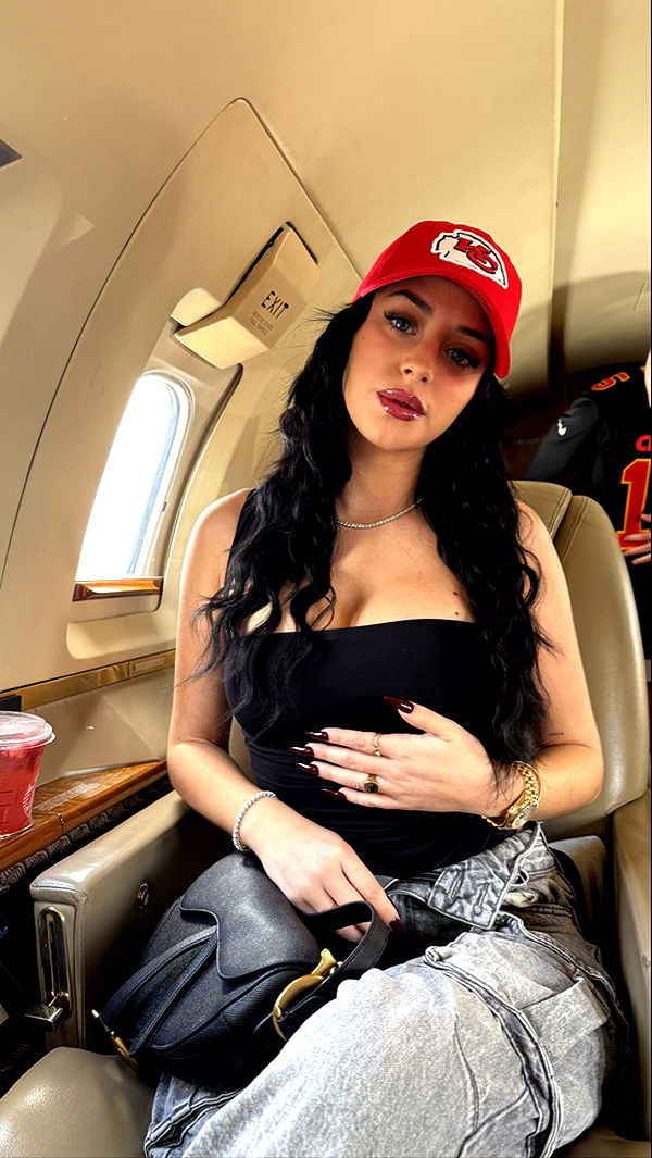 camilla_classy image ~ Altpins