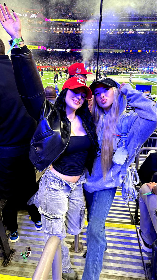 camilla_classy image ~ Altpins