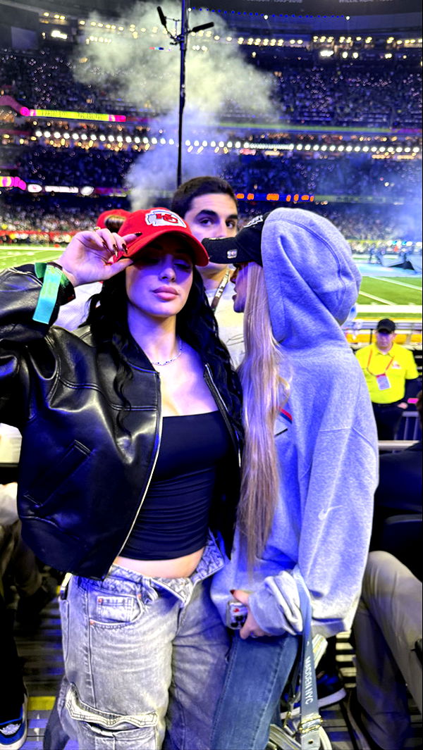 camilla_classy image ~ Altpins