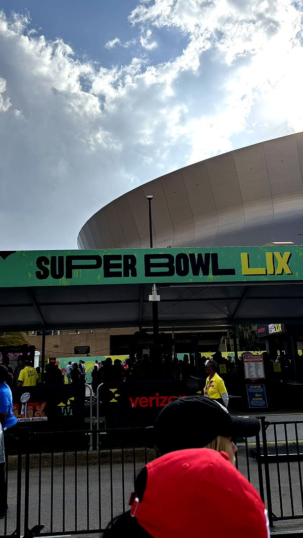 camilla_classy image ~ Altpins