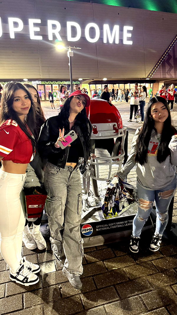 camilla_classy image ~ Altpins