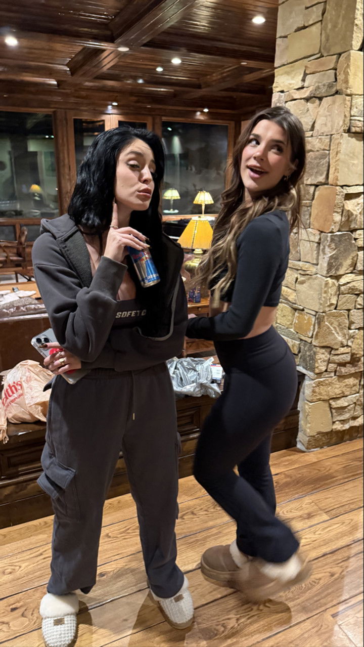 camilla_classy snapchat image archive image