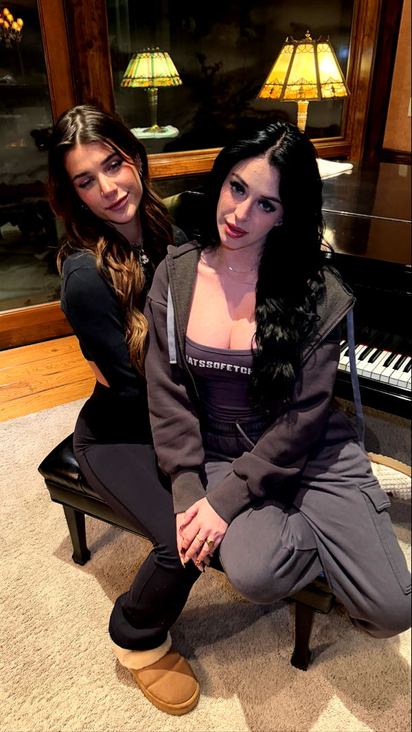 camilla_classy image ~ Altpins