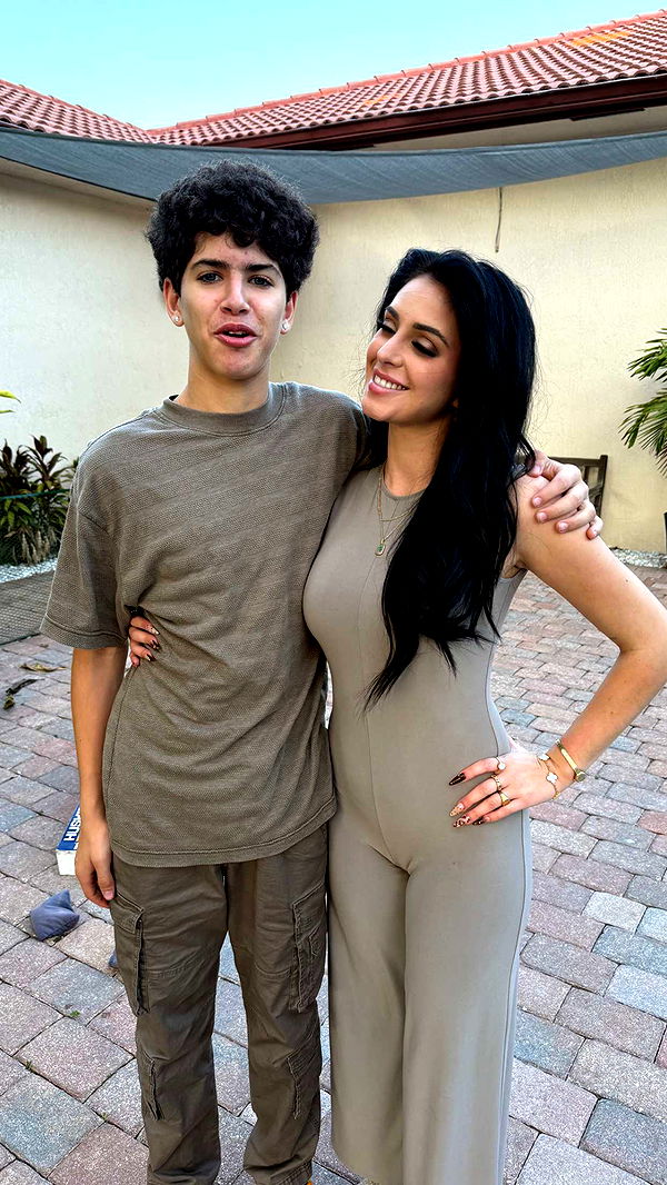 camilla_classy image ~ Altpins