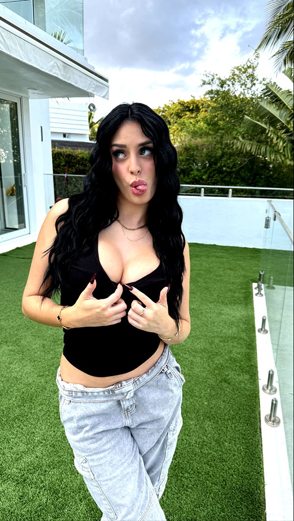 camilla_classy image ~ Altpins