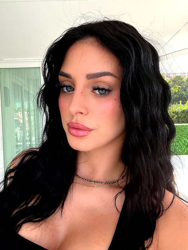 camilla_classy image ~ Altpins