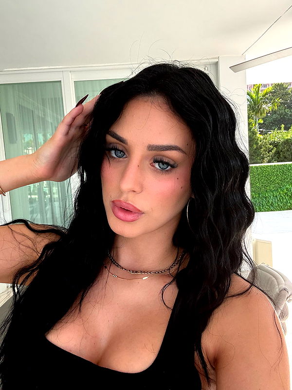 camilla_classy image ~ Altpins