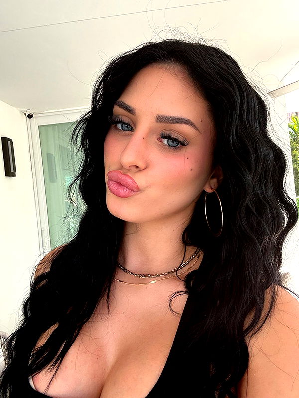 camilla_classy image ~ Altpins