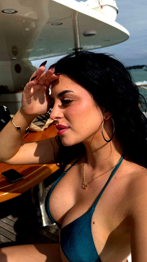 camilla_classy image ~ Altpins