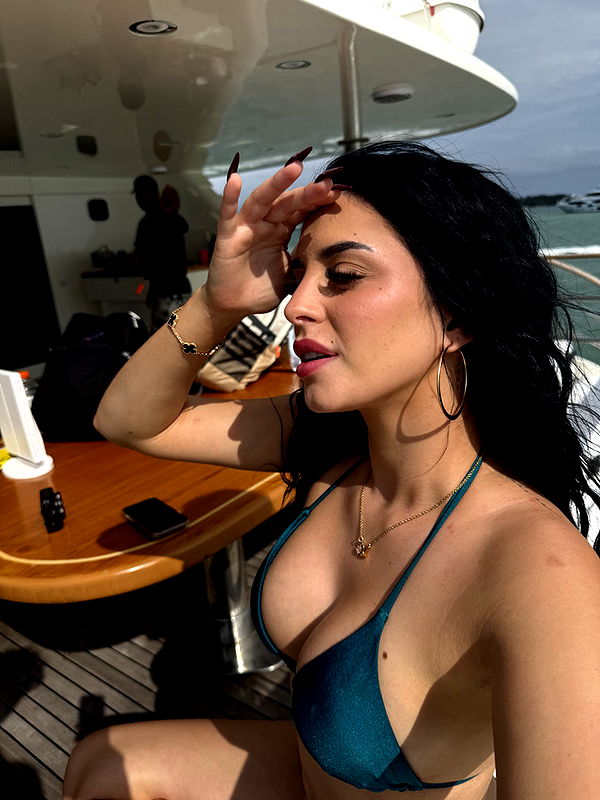 camilla_classy image ~ Altpins