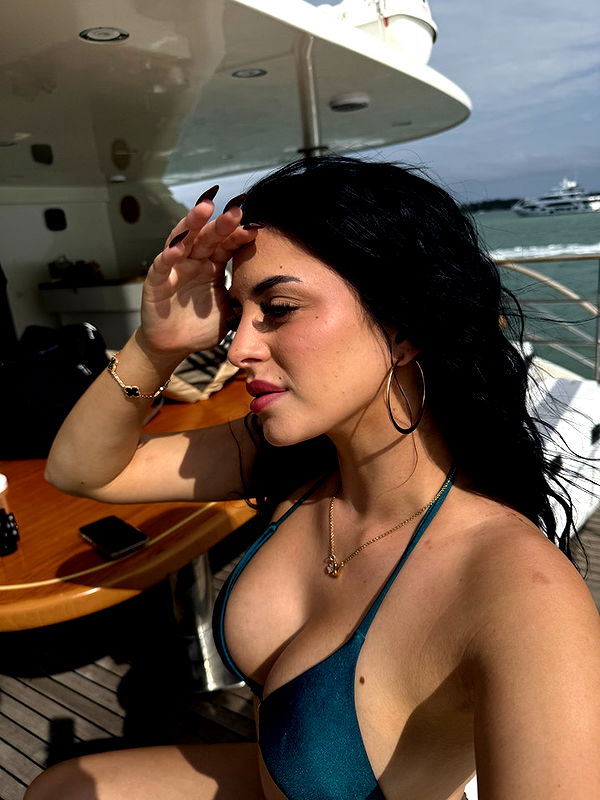 camilla_classy image ~ Altpins