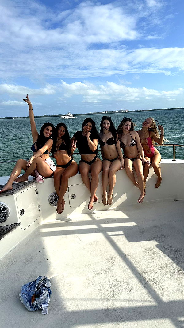 camilla_classy image ~ Altpins