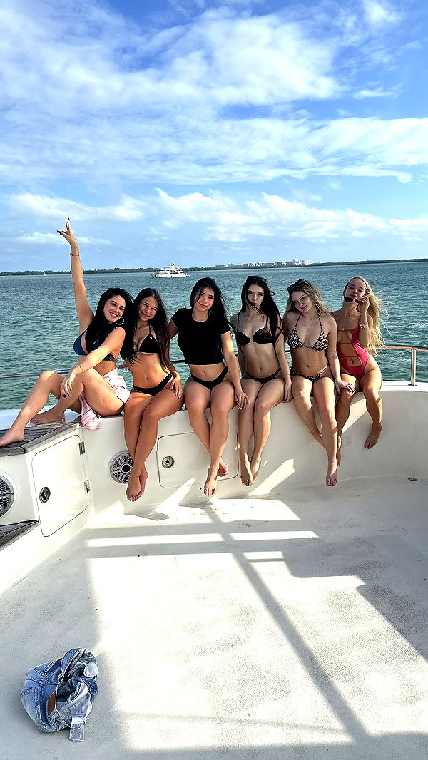 camilla_classy image ~ Altpins