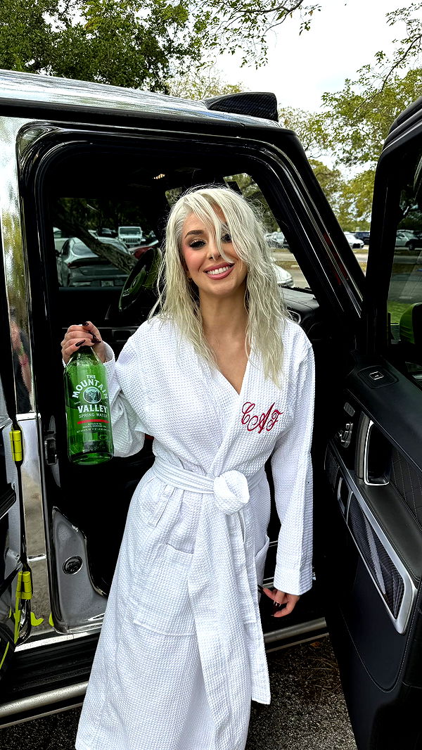 camilla_classy image ~ Altpins