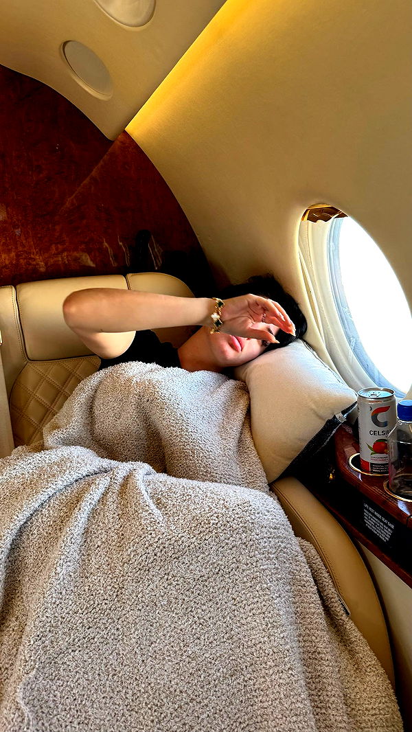 camilla_classy image ~ Altpins