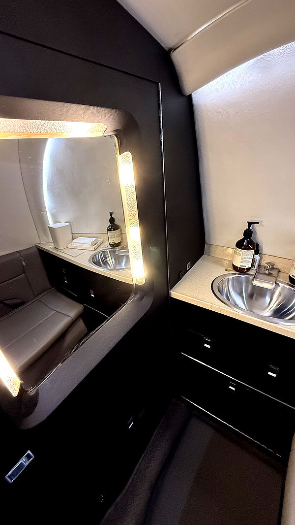 camilla_classy image ~ Altpins