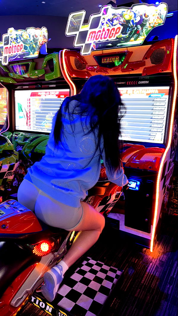 camilla_classy image ~ Altpins