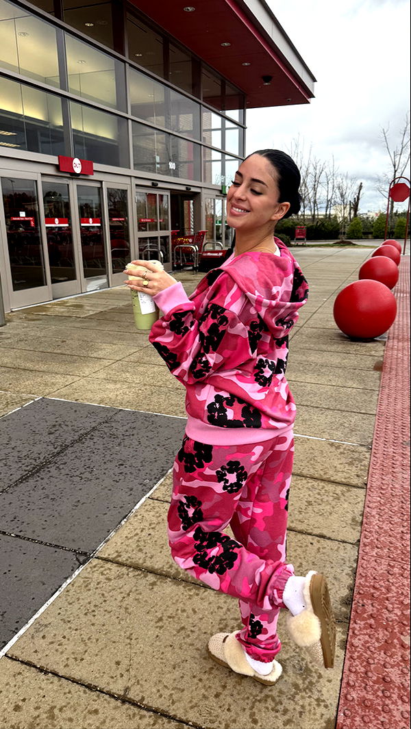 camilla_classy image ~ Altpins