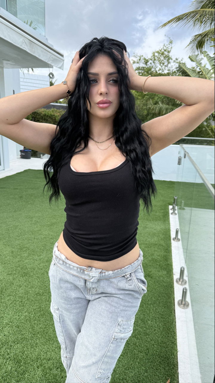 camilla_classy snapchat image archive image