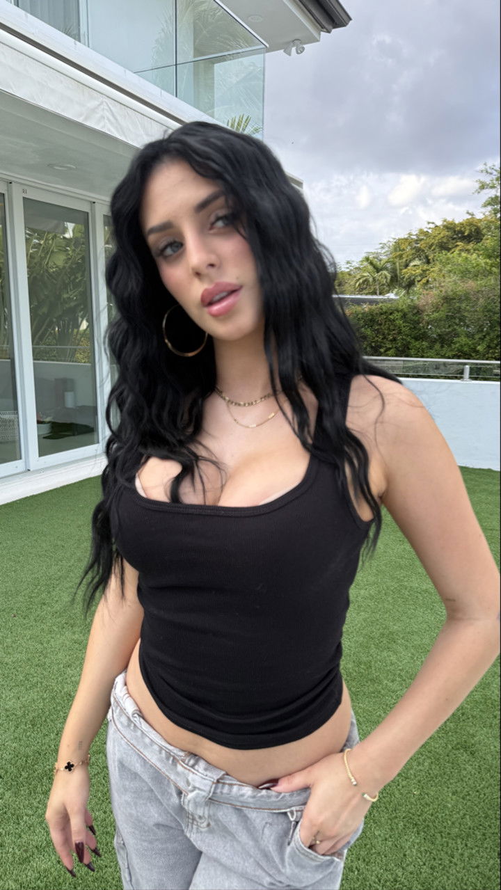 camilla_classy snapchat image archive image