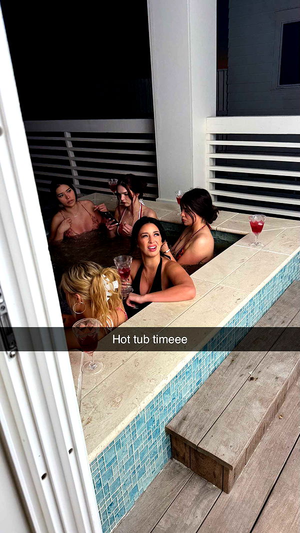 camilla_classy image ~ Altpins