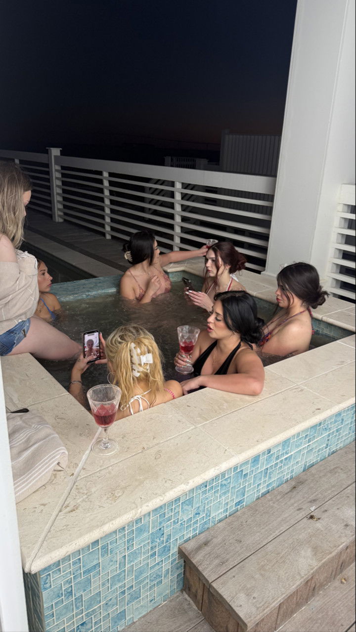 camilla_classy snapchat image archive image