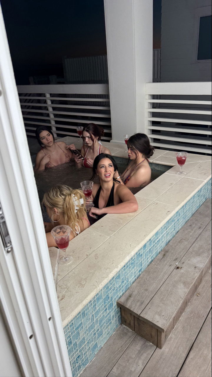 camilla_classy snapchat image archive image