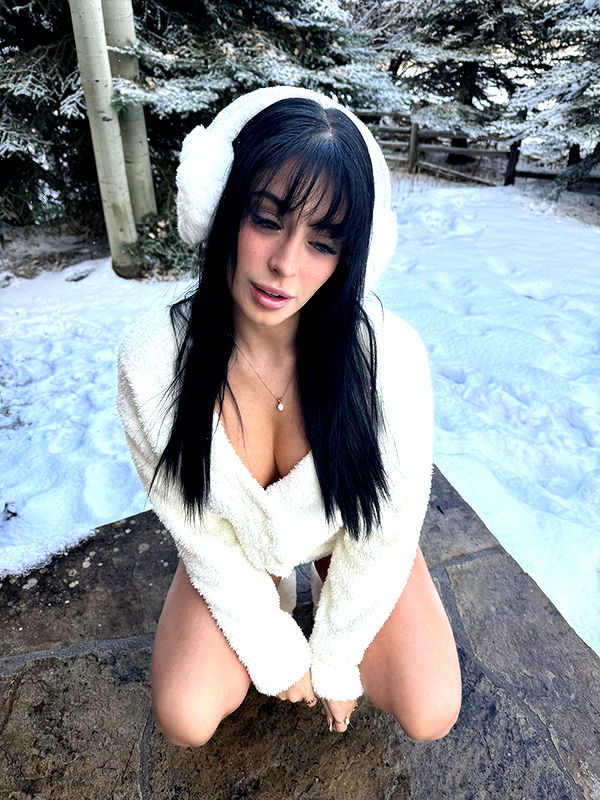 camilla_classy image ~ Altpins