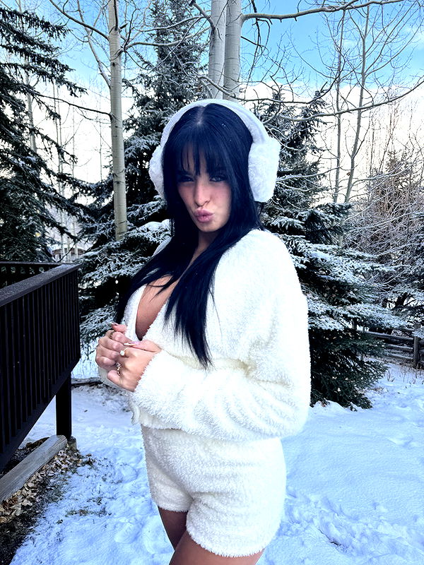 camilla_classy image ~ Altpins