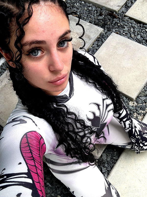 camilla_classy image ~ Altpins