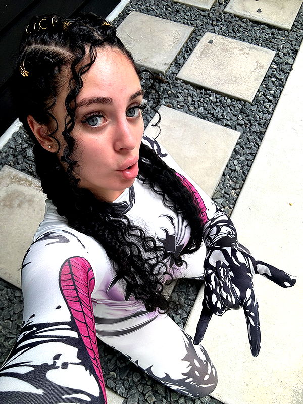 camilla_classy image ~ Altpins