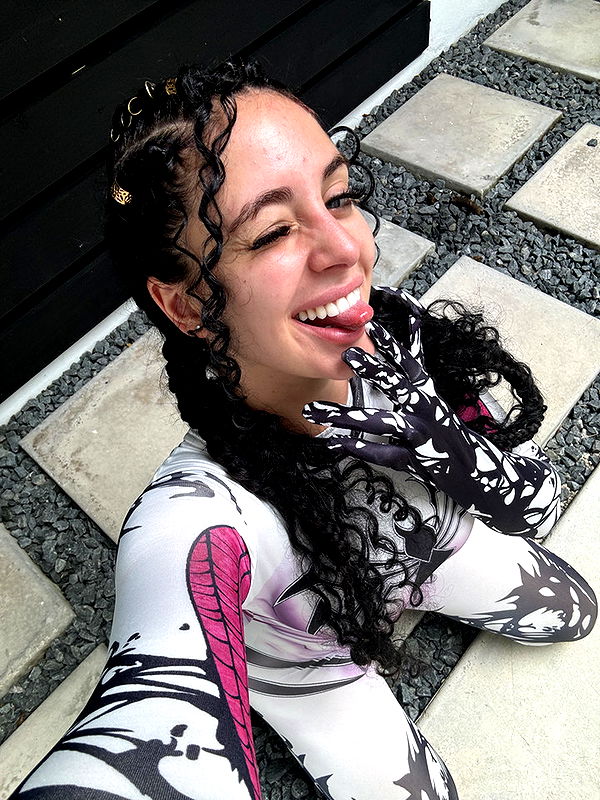 camilla_classy image ~ Altpins