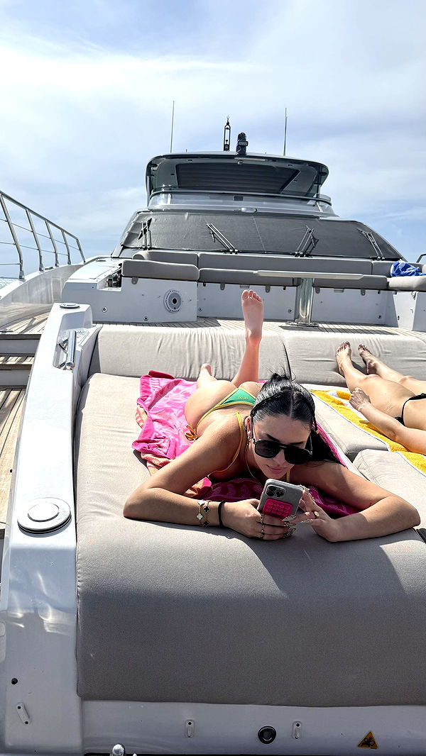 camilla_classy image ~ Altpins