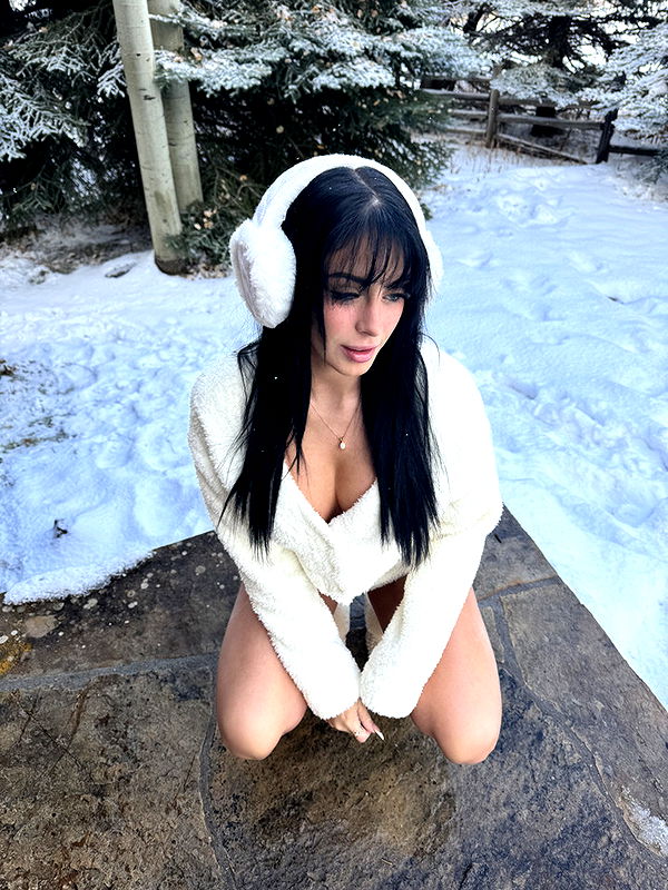 camilla_classy image ~ Altpins