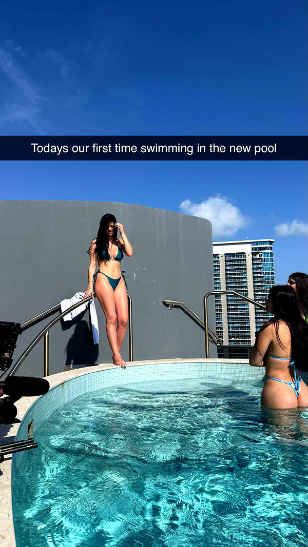 camilla_classy snapchat image archive image