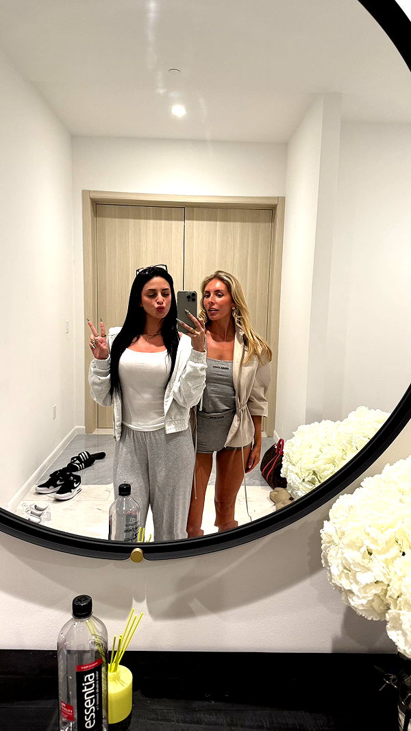 camilla_classy snapchat image archive image