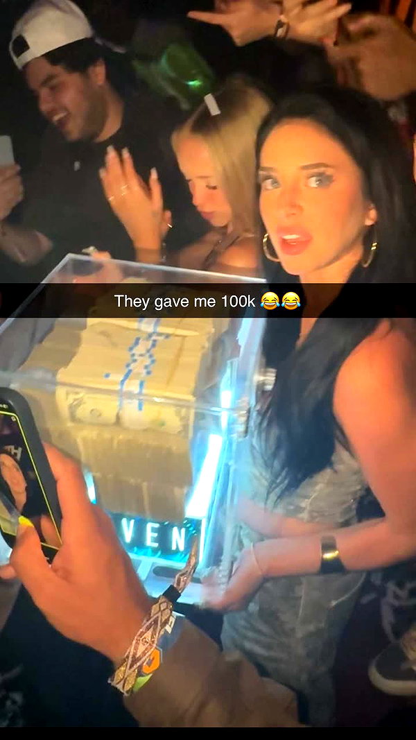 camilla_classy snapchat image archive image