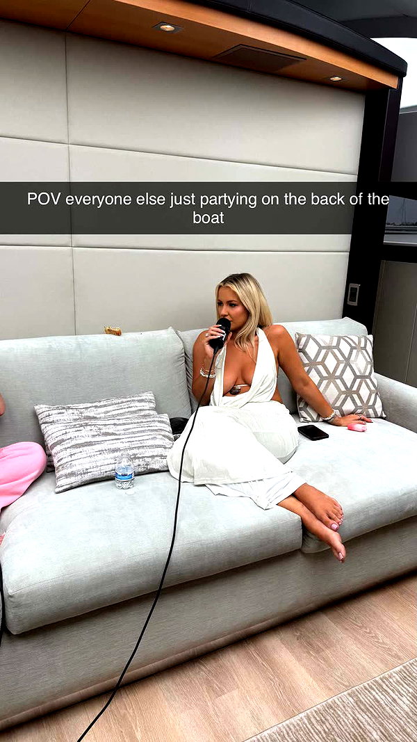 camilla_classy snapchat image archive image