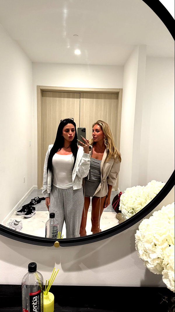 camilla_classy snapchat image archive image