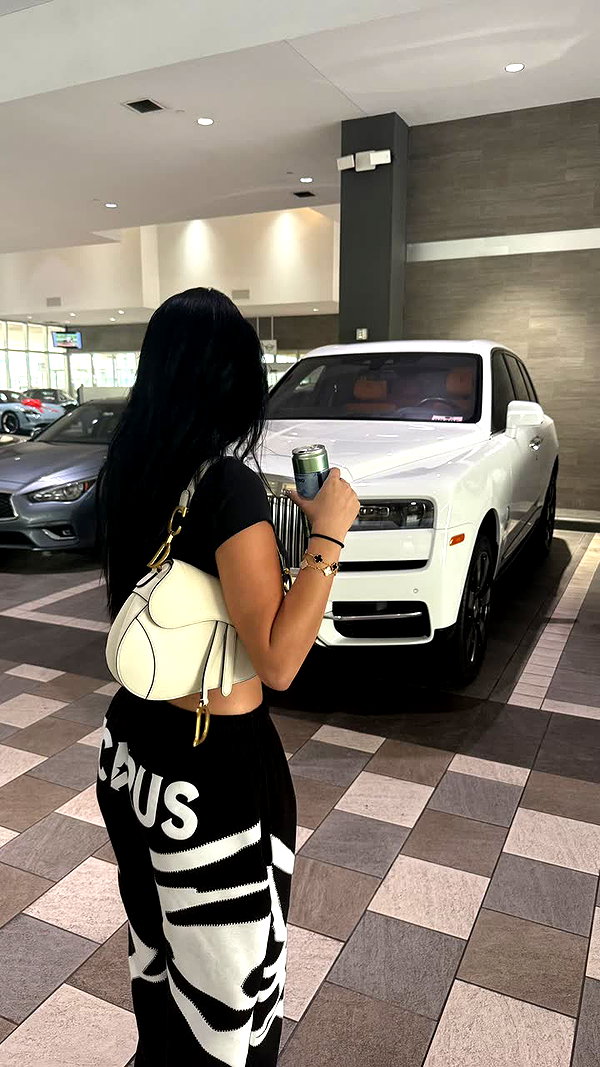 camilla_classy snapchat image archive image