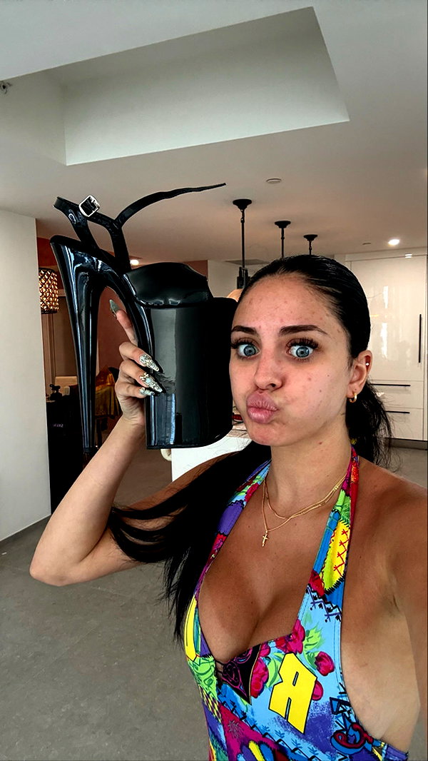 camilla_classy snapchat image archive image