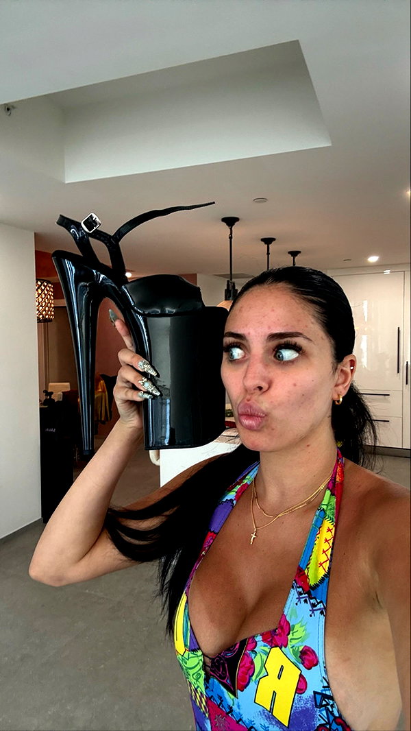 camilla_classy snapchat image archive image