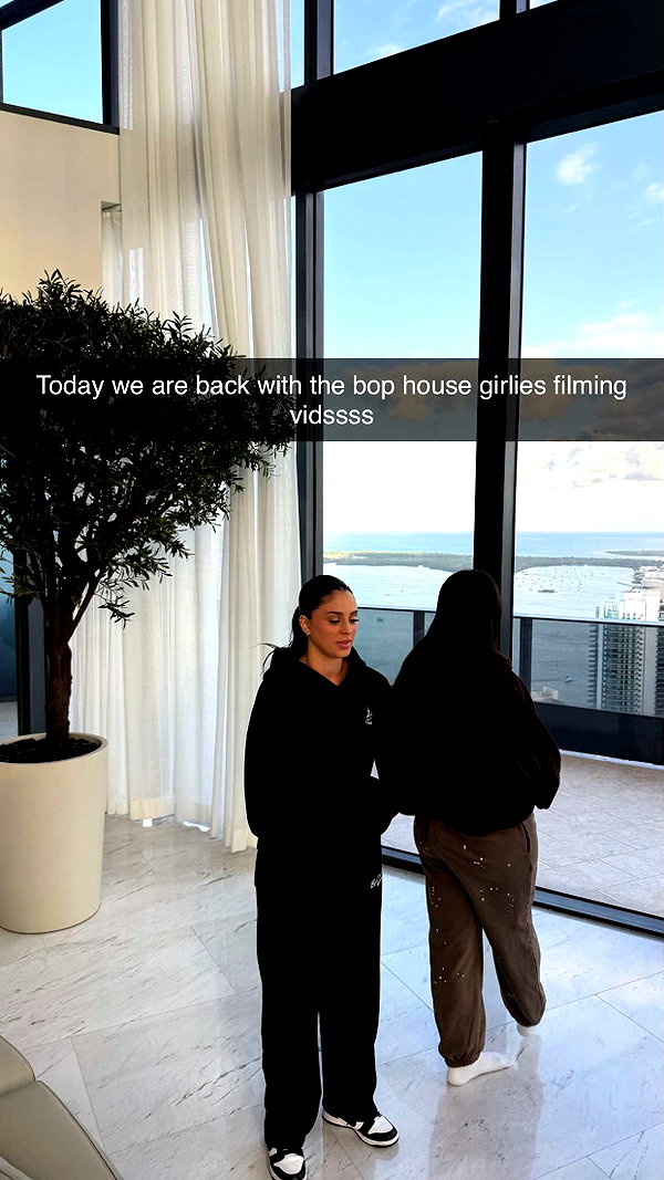 camilla_classy snapchat image archive image