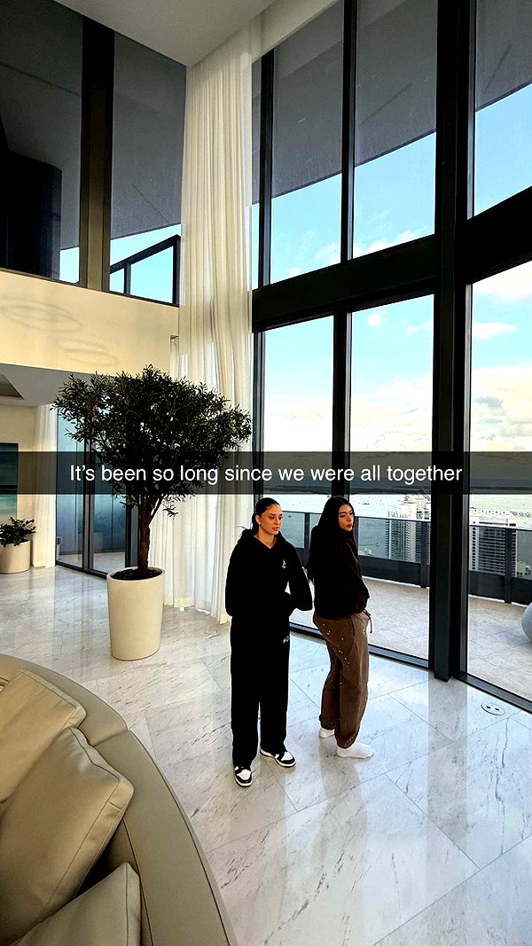 camilla_classy snapchat image archive image