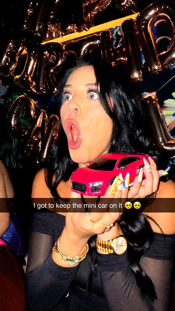 camilla_classy snapchat image archive image