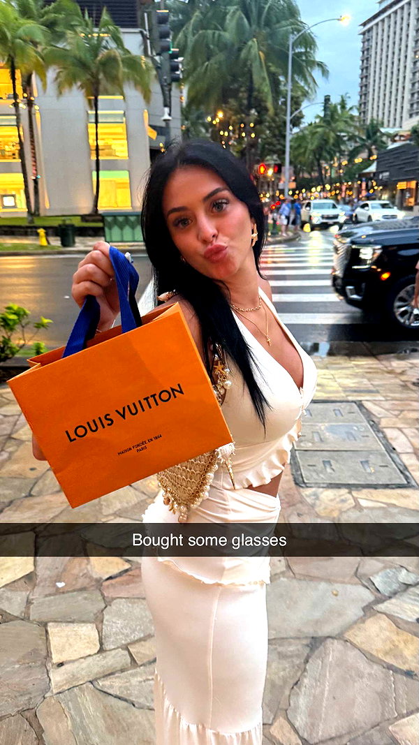 camilla_classy snapchat image archive image