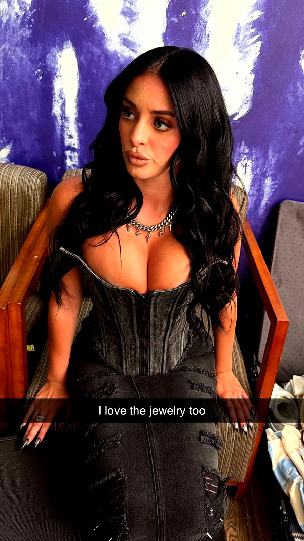 camilla_classy snapchat image archive image